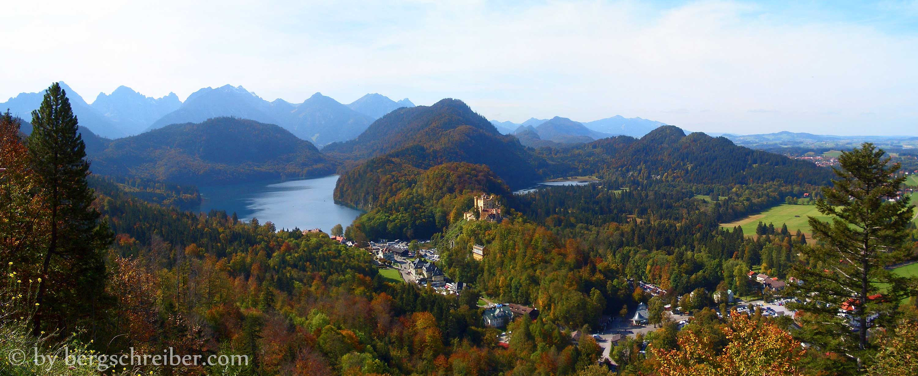Aussichtspunkt "Jugend": Hohenschwangau, Alpsee und Schwansee, Allgäuer Alpen